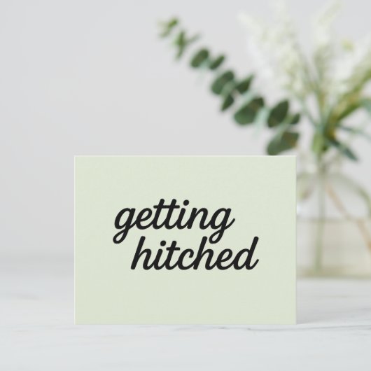 Getting Hitched Save the Date Postcard Postkarte (Stehend Vorderseite)
