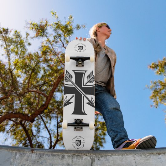 GEUEE Vintage Knight Series Skateboard (Außenbereich 1)