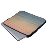 Gewässer unter goldener Stunde Laptopschutzhülle (Vorne Knopf)