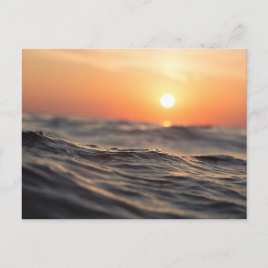 Gewässer während der goldenen Stunde Feiertagspostkarte (Vorderseite)