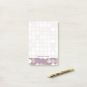 Gewebe kreist abstraktes Muster ein Post-it Klebezettel (Auf Schreibtisch)