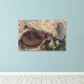 Gewehr, militärische Abdeckung und Kantine Leinwanddruck (Insitu (Holzboden))