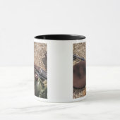 Gewehr, militärische Abdeckung und Kantine Tasse (Zentrum)