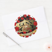 Gewehre oder Rose Geschlechtsspezifische Babydusch Runder Aufkleber (Umschlag)