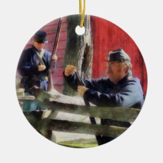 Gewerkschaft Soldier Loading Rifle Keramikornament (Vorne)
