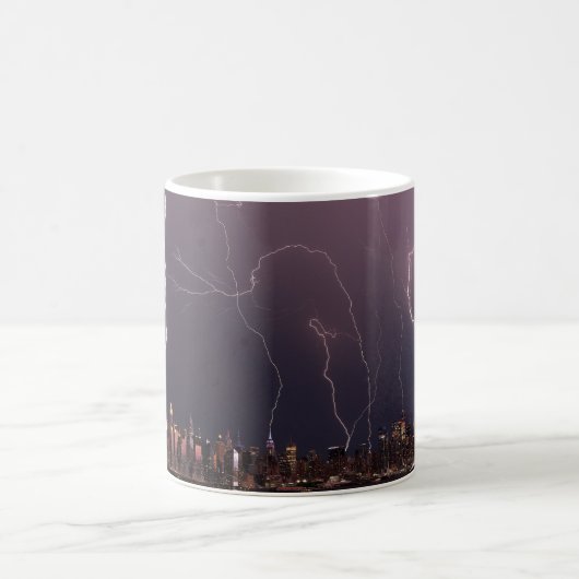Gewitter über Manhattan, NYC Kaffeetasse (Mittel)