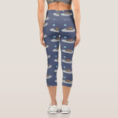Gewitterhühner im Weltraum - Cartoon Capri Leggings (Rückseite)