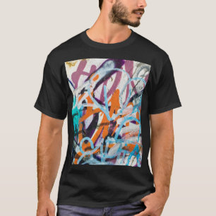 gewitterte Betonmauer, grune Textur. T-Shirt