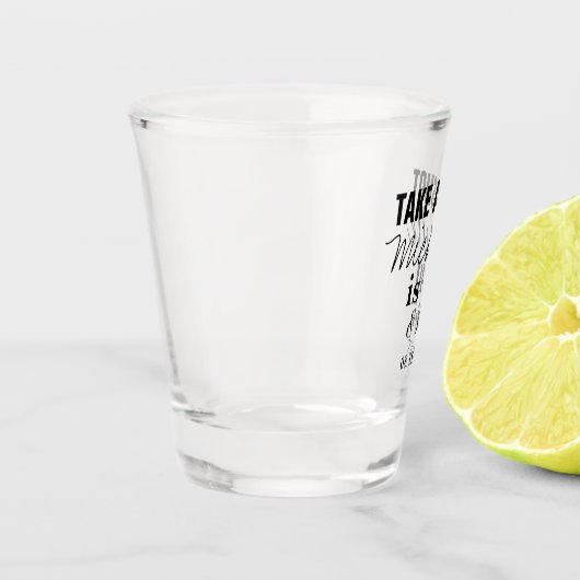 Gewohnheits-40. Schnapsglas (Links)