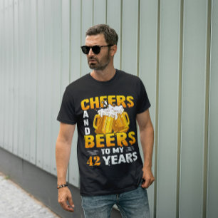 Gewohnte Jahre jubeln und bier zu meinem Geburtsta T-Shirt