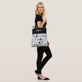 Gewohnte schwarze Blüten Tasche (Am Model)