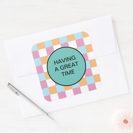 Gewohnter Text Quadratischer Aufkleber (Umschlag)