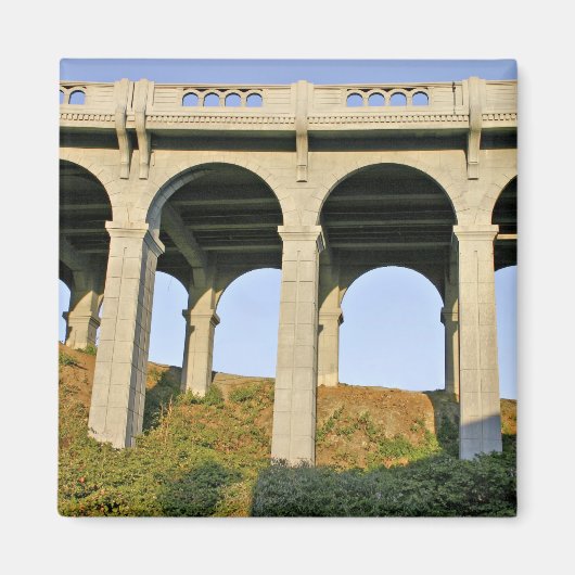 Gewölbte Stützen der Patterson Memorial Bridge Magnet (Vorne)