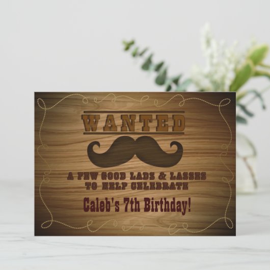 Gewollt Wild Western Cowboy Mustache Einladung (Stehend Vorderseite)