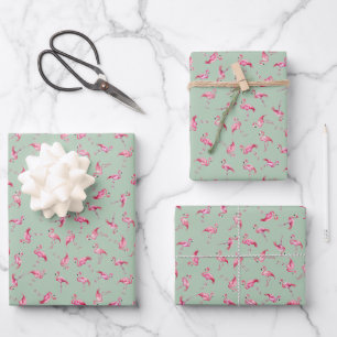 Geworfene Wasserfarb-Flamingos auf Hellgrün Geschenkpapier Set