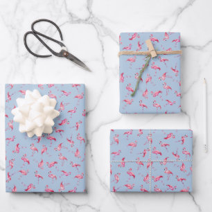 Geworfene Wasserfarbenflamingos auf Hellblau Geschenkpapier Set