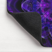 Gewundenes Blumen-Fraktal-dunkles lila UVpixel Mousepad (Ecke)