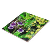 Geysir Jamie und goldene Fantasie-Orchideen Fliese (Seite)