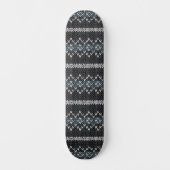 Gezacktes Strickmuster Schwarz und Grau Skateboard (Vorderseite)