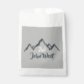 Gezeichnet Bergkette personalisierbare Monogramm Geschenktütchen (Vorderseite)