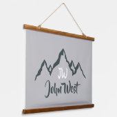 Gezeichnet Bergkette personalisierbare Monogramm Wandteppich Mit Holzrahmen (Gewinkelt)