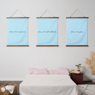 Gezeichnet in Tapestry Set von 3 in Ocean Blue mit Wandteppich Mit Holzrahmen