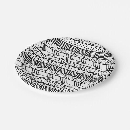 Gezeichnetes Stammes- Muster des Chic Pappteller (Schrägansicht)