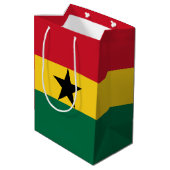 Ghana-Flagge Mittlere Geschenktüte (Rückseite Schrägansicht)