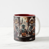 Ghoful Coffee Break Halloween Zweifarbige Tasse (VorderseiteRechts)