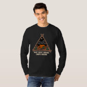 Ghost Around Camps Around Camping Joke Camper Pun  T-Shirt (Vorne ganz)