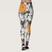 Ghost Pumpkins mit einer sneakfarbenen Orange Leggings (Rückseite)