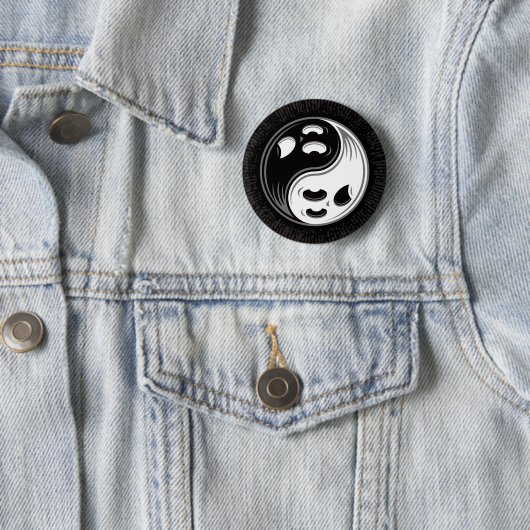 Ghost Yin Yang Black und White Button (Beispiel)