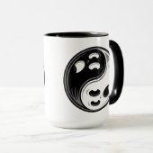 Ghost Yin Yang Black und White Tasse (VorderseiteRechts)
