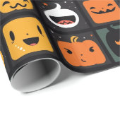 Ghosts and pumpkins emoji on Halloween Geschenkpapier (Rolleneckpunkt)