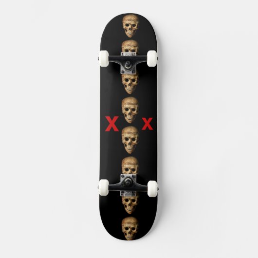 Ghoulish Grinning Skull Skateboard (Vorderseite)