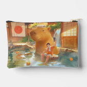 Giant Capybara - Hot Spring Illustration Zubehörtasche (Rückseite)