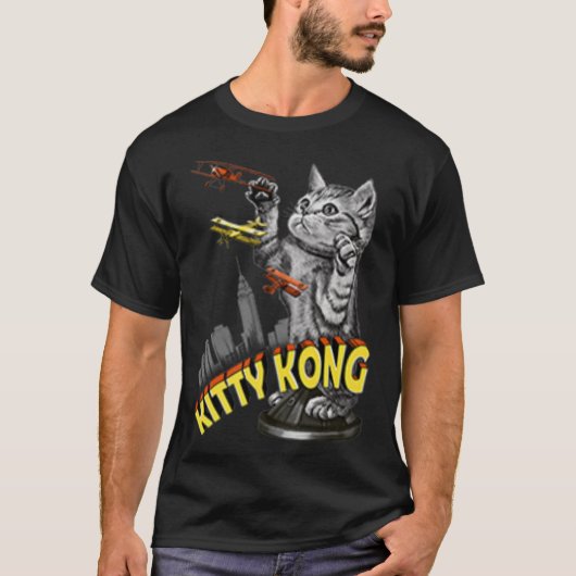 Giant Kitty Attack Funny Cat Parody Design T-Shirt (Vorderseite)