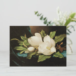 Giant Magnolias auf einem blauen Samttuch von MJ H