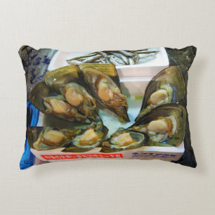 Giant Mussels Tsukiji Fish Market, Tokio, Japan Dekokissen