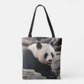Giant Panda auf Steinen Tasche (Rückseite)