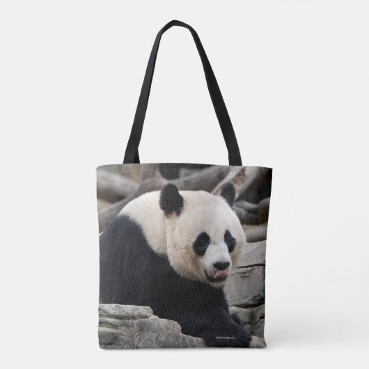 Giant Panda auf Steinen Tasche (Rückseite)