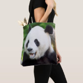 Giant Panda Eating Bamboo Tasche (Von Nahem)
