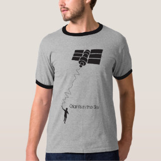 Giants im Himmeljungen-Fliegen Satelliten T-Shirt