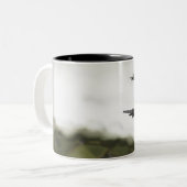 Gib mir die Hölle Zweifarbige Tasse (Vorderseite Links)