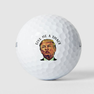 Gib Trump einen Schluck Golfball