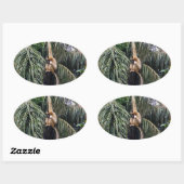 Gibbon Monkey, der nur herumhing, Ovaler Aufkleber (Blatt)