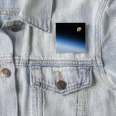 Gibbous Moon aus dem Orbit Space Foto Button (Beispiel)