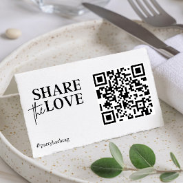 Gibt den QR-Code der Liebe Wedding Fotos weiter