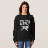 Gibt einen Bowling-Trainer oder -Player in Split Sweatshirt (Vorne ganz)