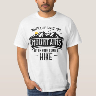 gibt Ihnen Berge auf Ihre Stiefel und Wanderung T-Shirt